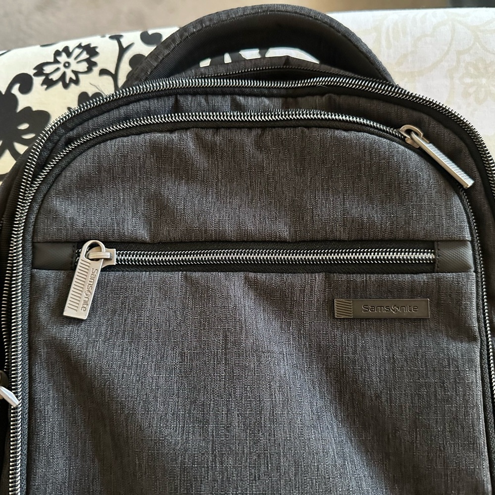 Samsonite Gray Backpack - Picture 2 of 4